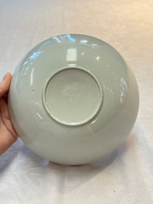 Two Chinese qingbai bowls and a plate, Song — foto 14