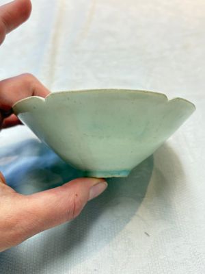 Two Chinese qingbai bowls and a plate, Song — foto 2