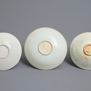 Two Chinese qingbai bowls and a plate with underglaze design, Song — photo 4