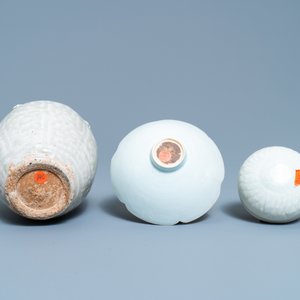 Two Chinese qingbai bowls and an urn, Song — 照片 7