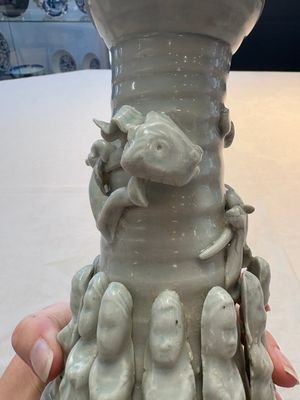 Two Chinese qingbai-glazed urns with applied design, Song — foto 8