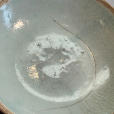 Two Chinese qingbai plates and a Longquan celadon plate — photo 29