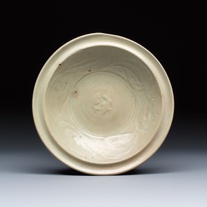 Two Chinese qingbai plates and a Longquan celadon plate — photo 4