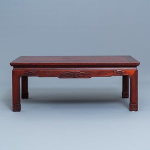 Two Chinese rectangular wooden 'kang' tables, 19/20th C. — 照片 11
