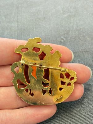 Two Chinese red coral 14kt gold-mounted brooches, 19/20th C. — 照片 2