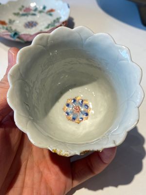 Two Chinese relief-decorated famille rose 'lotus' cups and saucers and two jugs, Yongzheng — photo 40