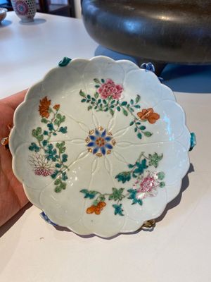 Two Chinese relief-decorated famille rose 'lotus' cups and saucers and two jugs, Yongzheng — photo 47
