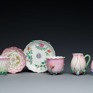 Two Chinese relief-decorated famille rose 'lotus' cups and saucers and two jugs, Yongzheng — photo 1