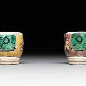 Two Chinese sancai-glazed shoes with flowers and butterflies design, Kangxi — photo 5