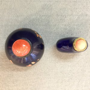 Two Chinese sapphire-blue aventurine-glass snuff bottles, 18/19th C. — photo 8