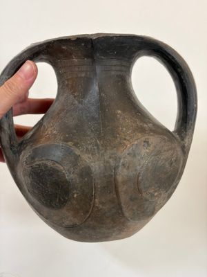 Two Chinese Sichuan black burnished pottery amphoras, Han — foto 12