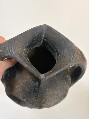 Two Chinese Sichuan black burnished pottery amphoras, Han — foto 14