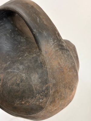 Two Chinese Sichuan black burnished pottery amphoras, Han — foto 15