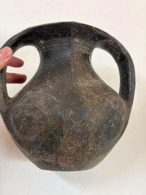 Two Chinese Sichuan black burnished pottery amphoras, Han — foto 10