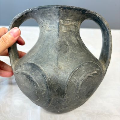 Two Chinese Sichuan black burnished pottery amphoras — photo 8