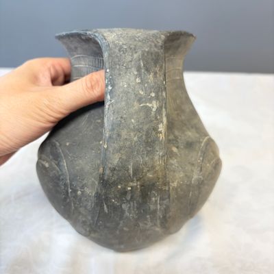 Two Chinese Sichuan black burnished pottery amphoras — photo 9