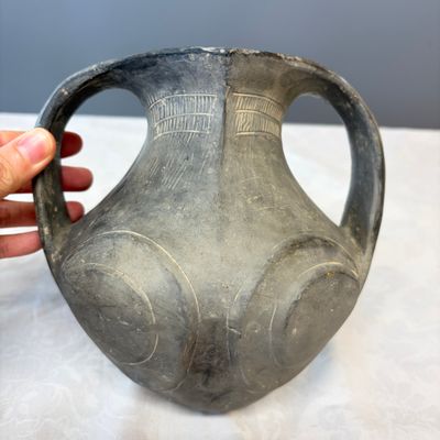 Two Chinese Sichuan black burnished pottery amphoras — photo 10