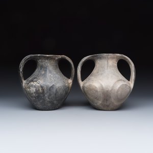 Two Chinese Sichuan black burnished pottery amphoras — photo 2
