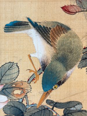 Two Chinese silk paintings with birds on blossoming branches, signed Shi Ren 施仁, dated 1898 — photo 5