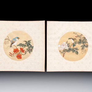 Two Chinese silk paintings with birds on blossoming branches, signed Shi Ren 施仁, dated 1898 — photo 1