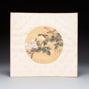 Two Chinese silk paintings with birds on blossoming branches, signed Shi Ren 施仁, dated 1898 — photo 2