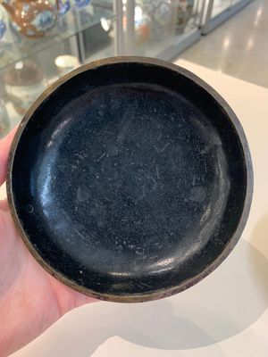 Two Chinese snuff bottles, four soapstone seals and a lacquer covered box, 20th C. — photo 17