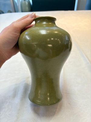 Two Chinese teadust-glazed vases, Qianlong mark, 20th C. — photo 3