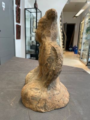 Two Chinese terracotta sculptures and a painted cocoon vase, Han — 照片 10