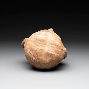 Two Chinese terracotta sculptures and a painted cocoon vase, Han — 照片 18