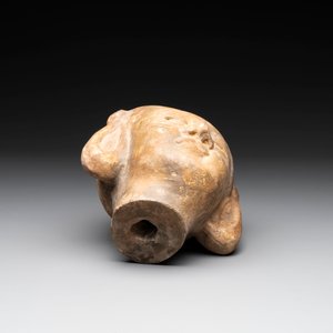 Two Chinese terracotta sculptures and a painted cocoon vase, Han — 照片 19