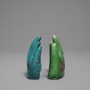 Two Chinese turquoise-glazed and verte biscuit brush rests, Kangxi — photo 4
