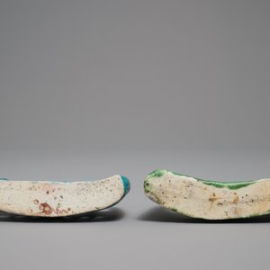 Two Chinese turquoise-glazed and verte biscuit brush rests, Kangxi — photo 5