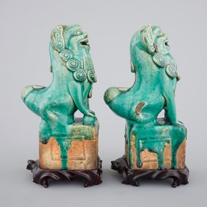 Twee Chinese turquoise geglazuurde foo honden, 17/18e eeuw — foto 4
