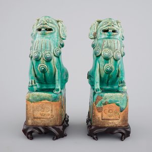 Twee Chinese turquoise geglazuurde foo honden, 17/18e eeuw — foto 5