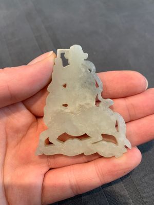 Two Chinese white and celadon jade 'crane' and 'deity' plaques, Qing — photo 19