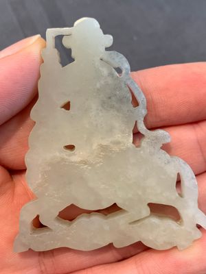 Two Chinese white and celadon jade 'crane' and 'deity' plaques, Qing — photo 20