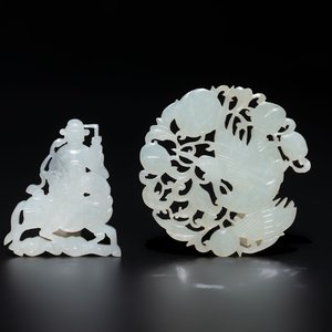 Two Chinese white and celadon jade 'crane' and 'deity' plaques, Qing — photo 1
