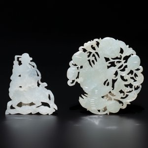 Two Chinese white and celadon jade 'crane' and 'deity' plaques, Qing — photo 2