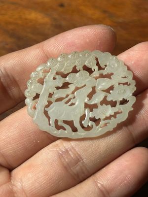 Two Chinese white jade plaques with deer, bat and double happiness design, 19th C. — photo 12