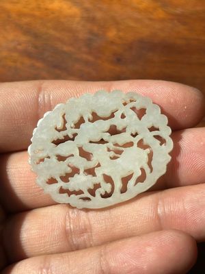 Two Chinese white jade plaques with deer, bat and double happiness design, 19th C. — photo 15