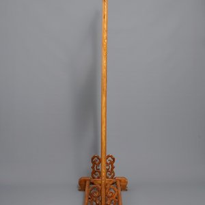Two Chinese wooden textile hangers, 20th C. — photo 10