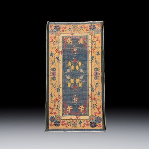 Two Chinese woollen carpets with floral design — photo 5