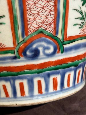Two Chinese wucai vases, one mounted as a lamp, Transitional period — photo 15