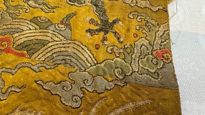 Two Chinese yellow-ground kesi silk 'Dragon' panels, late Ming — photo 25