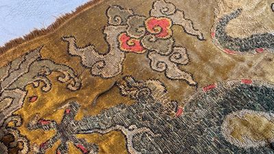 Two Chinese yellow-ground kesi silk 'Dragon' panels, late Ming — photo 26