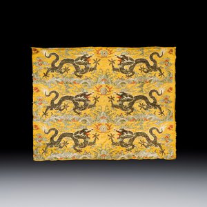 Two Chinese yellow-ground kesi silk 'Dragon' panels, late Ming — photo 2