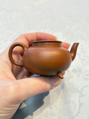 Two Chinese Yixing stoneware teapots and covers, Mengchen 孟臣 marks, 19th C. — photo 14