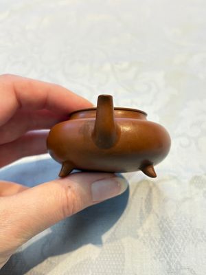 Two Chinese Yixing stoneware teapots and covers, Mengchen 孟臣 marks, 19th C. — photo 3