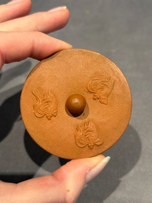 Two Chinese Yixing stoneware teapots, Zheng He 正和 mark, Kangxi and later — foto 17
