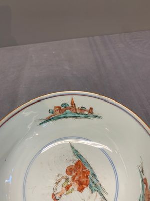 Two Dutch-decorated Chinese blue and white bowls with figures and landscapes, Qianlong — 照片 23